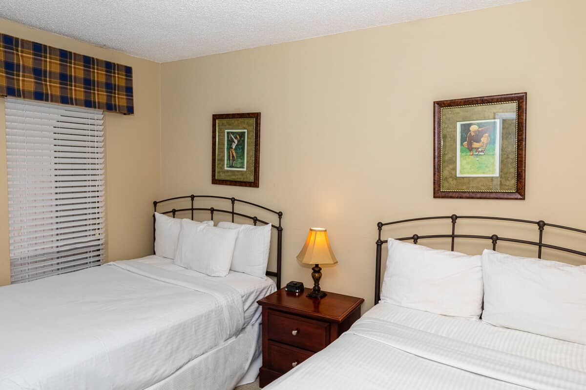 CONDOS_LAKEVIEW_ 215_BEDROOM