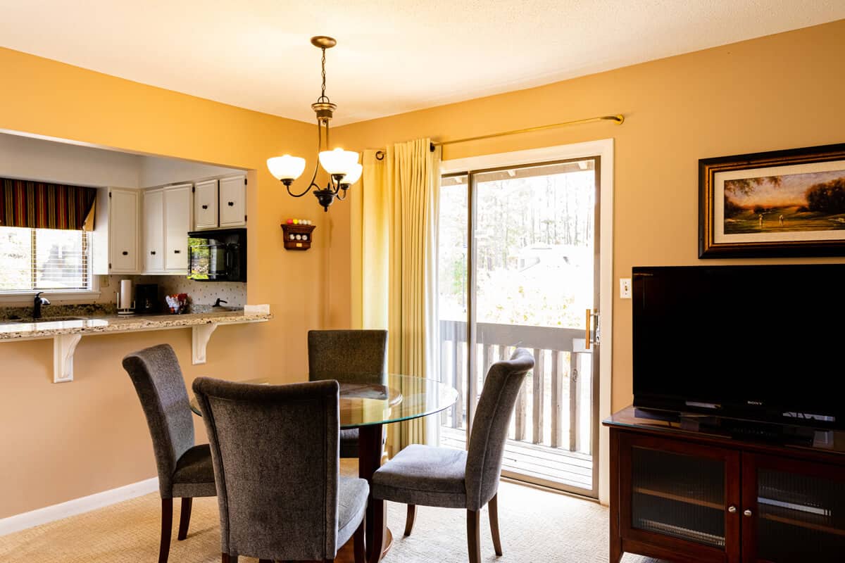 CONDOS_LINVILLEGARDENS_ 244_DINING