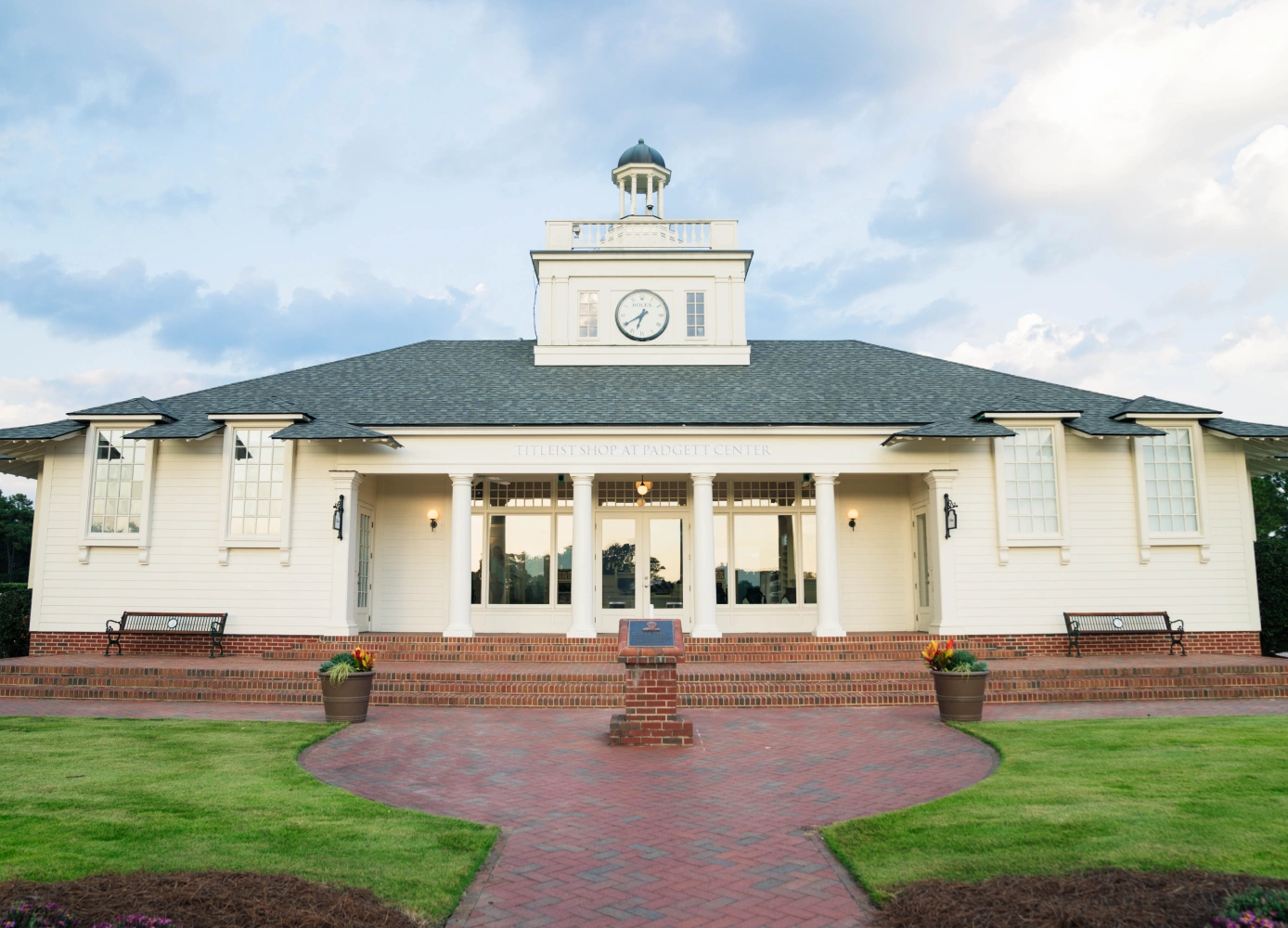 pinehurst-titleist-shop-at-pagett-front-exterior