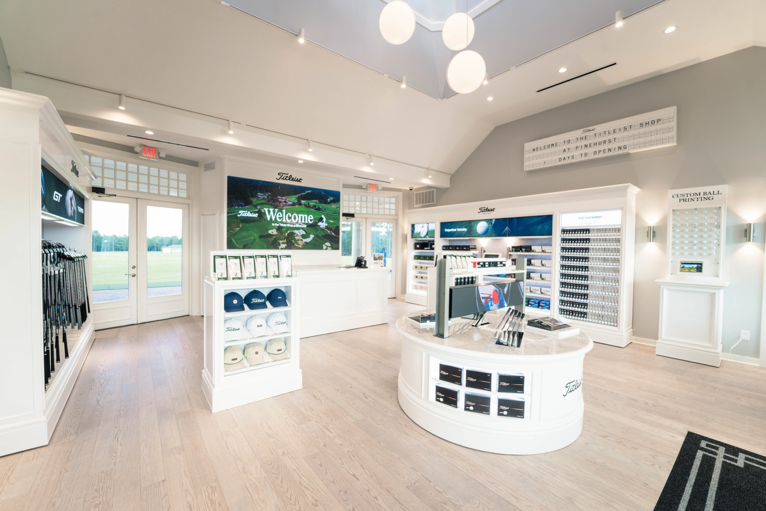 titleist-shop-main-lobby